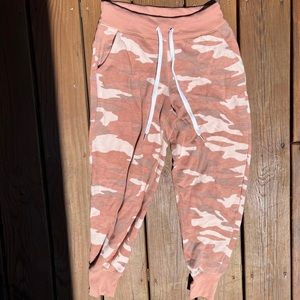 cute aerie sweatpants size xs